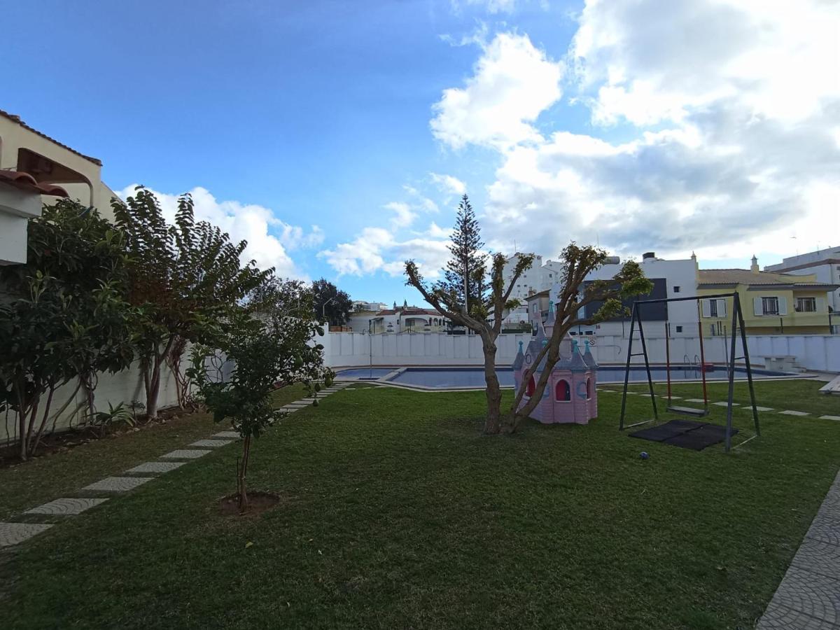 Love Shack Flat In Quarteira Center Exterior foto