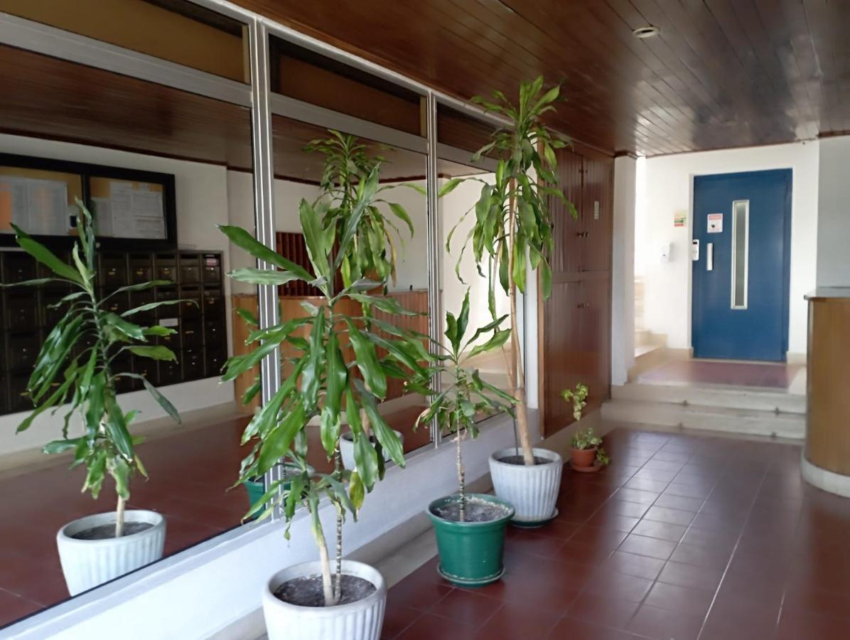 Love Shack Flat In Quarteira Center Exterior foto